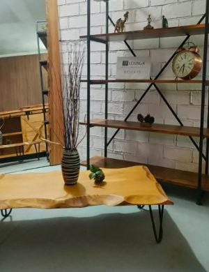 Table basse fabriquée en bois de hêtre dans nos ateleirs en Algerie